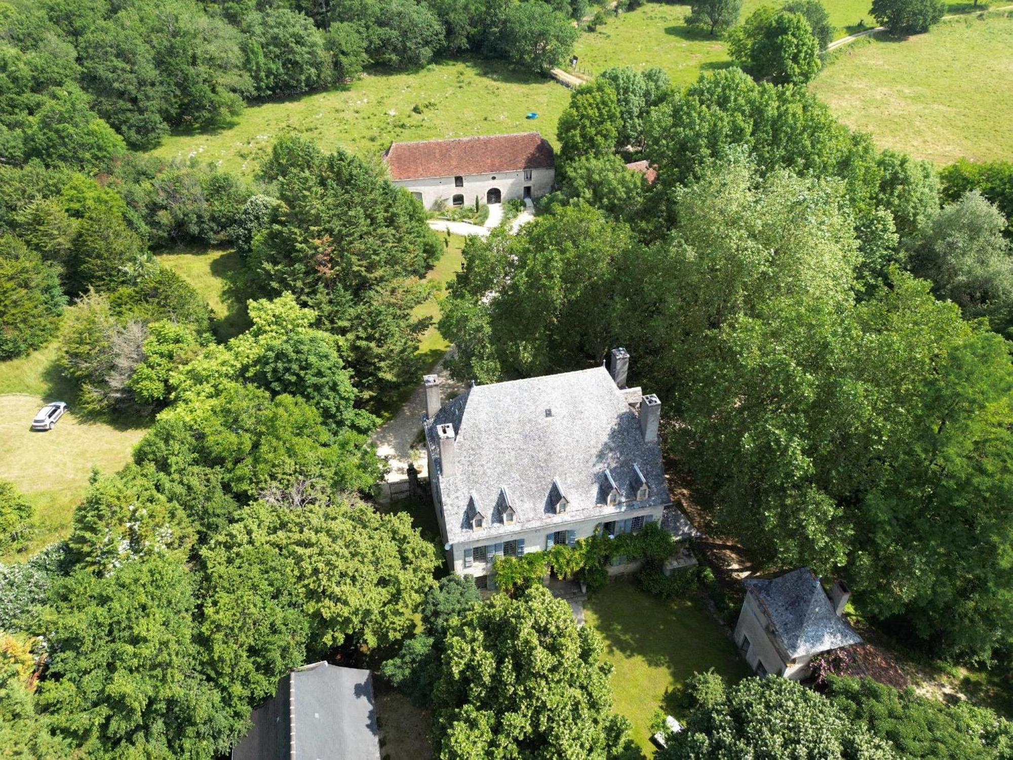 Chateau Mas De Pradie B&B Fountain View Room Foissac  Exterior photo